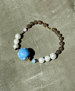 Collana "DAMA" con pietre dure, perle di fiume e ciondolo in ceramica