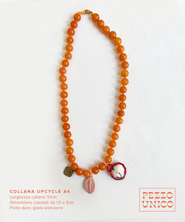 Collana "UPcycle" pietre dure arancioni, ceramica e ciondoli ricamati