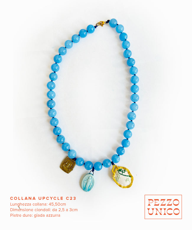 Collana "UPcycle" pietre dure azzurre, ceramica e ciondoli ricamati