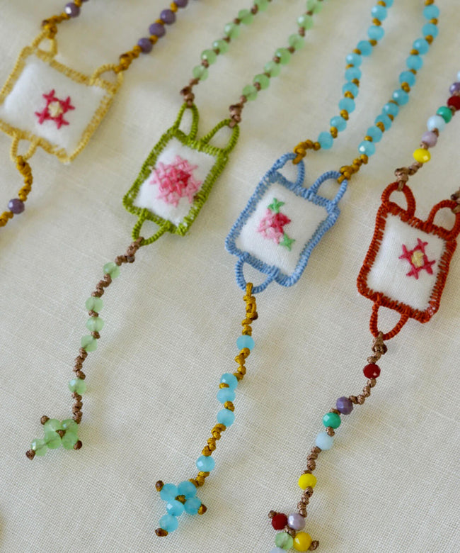 Collana rosario regolabile con perline