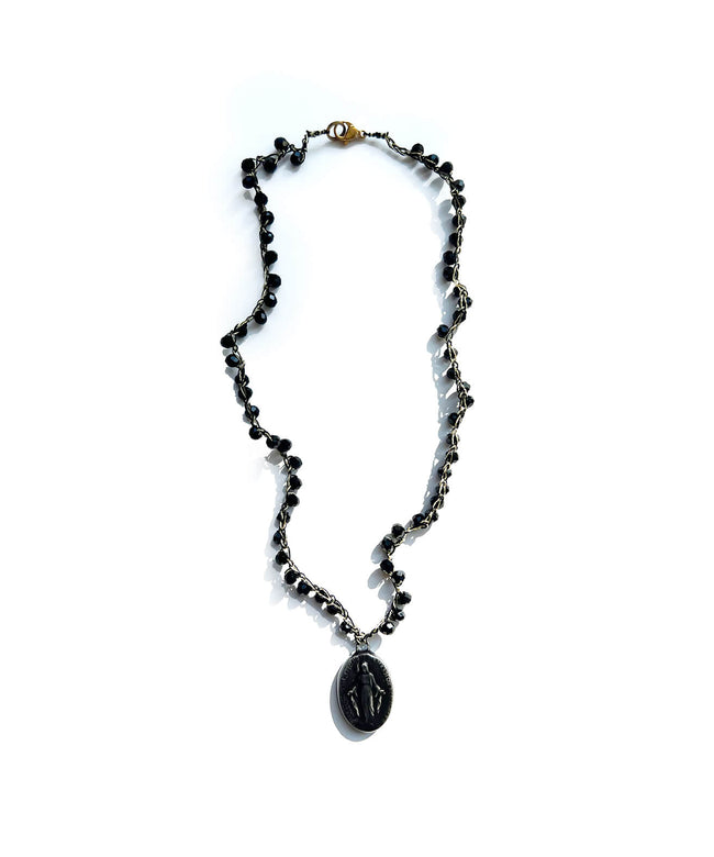 Collana crochet "Black Madonna"